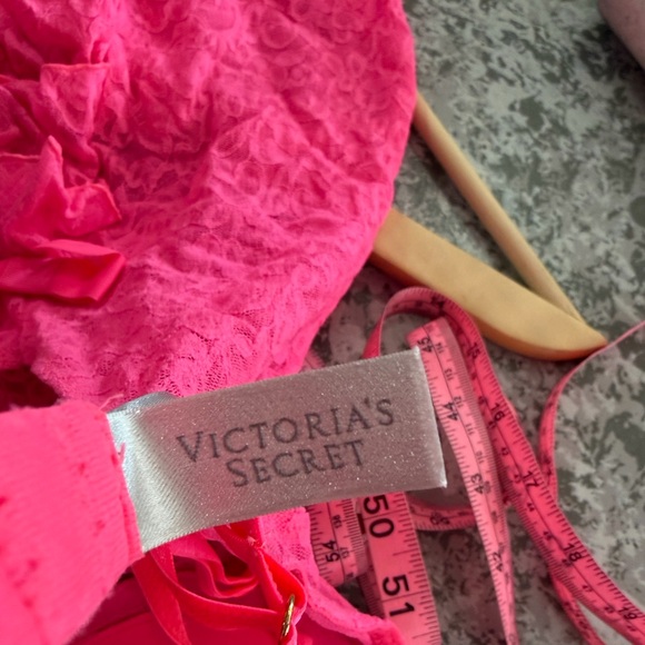 NWT Victoria’s Secret x 2000s Hot Pink Lace Chemise - Picture 15 of 15